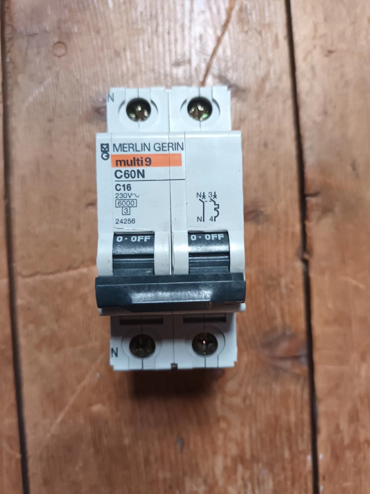 Merlin Gerin Multi installatieautomaat C16 Ampère, Ophalen of Verzenden, Zo goed als nieuw, Overige merken, Installatieautomaat
