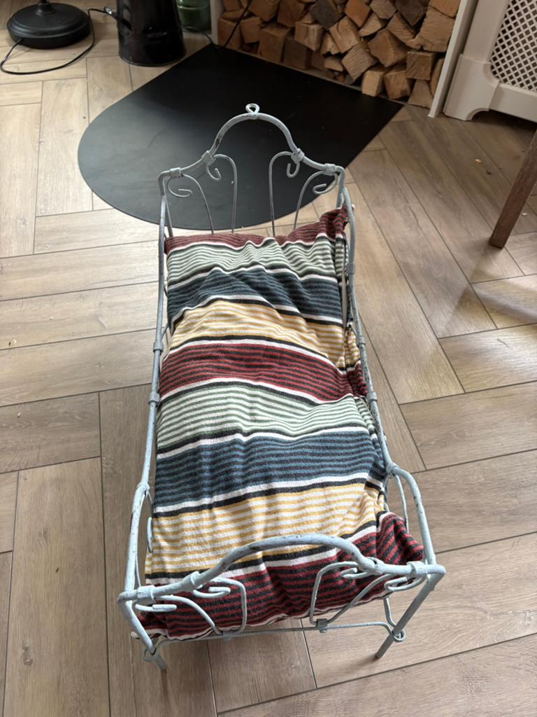 Oude poppen bed, Antiek en Kunst, Ophalen