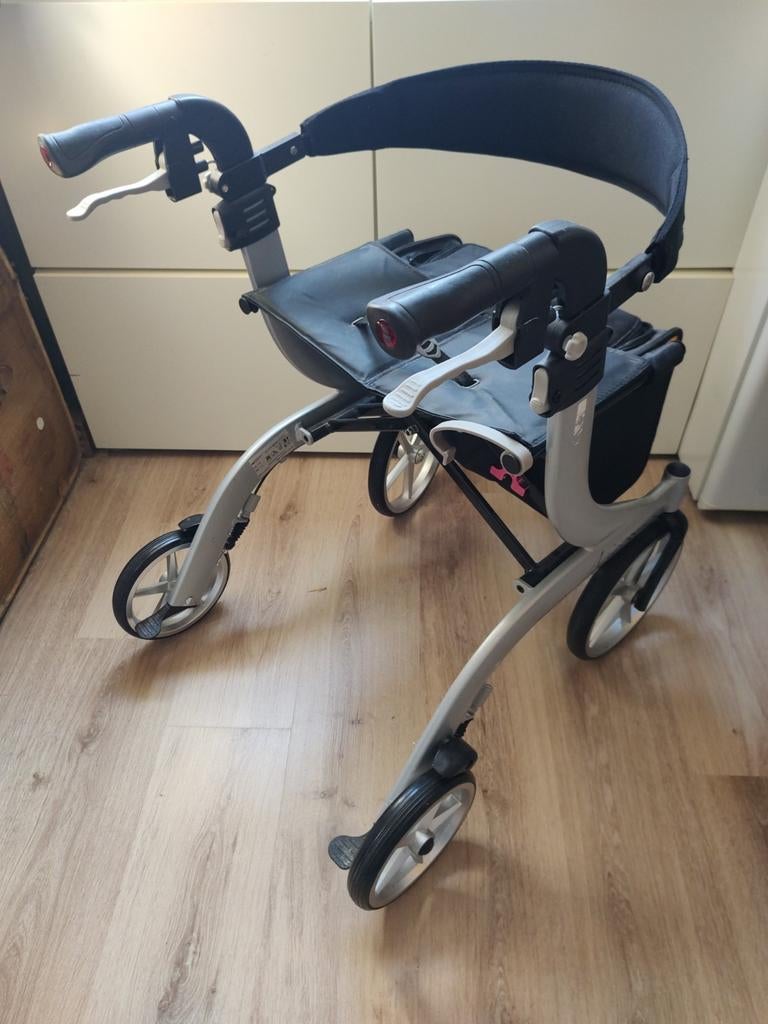 Opvouwbare rollator integrity aries grijs S, Diversen, Rollators, Ophalen, Zo goed als nieuw