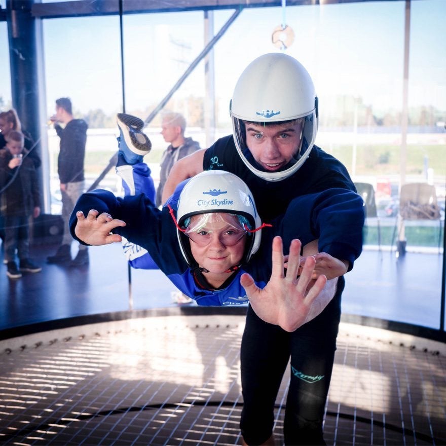 City skydive indoor skydive 6 flights 2x, Twee personen