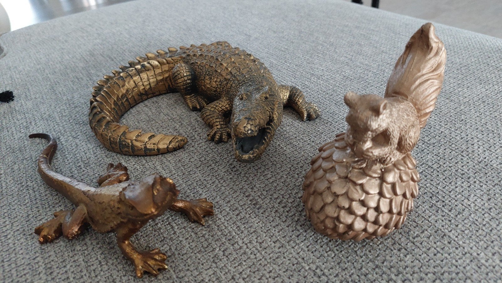 Goudkleurige decoratieve dieren: krokodil, hagedis, eekhoorn, Gebruikt, Overige materialen, Overige stijlen, Ophalen of Verzenden