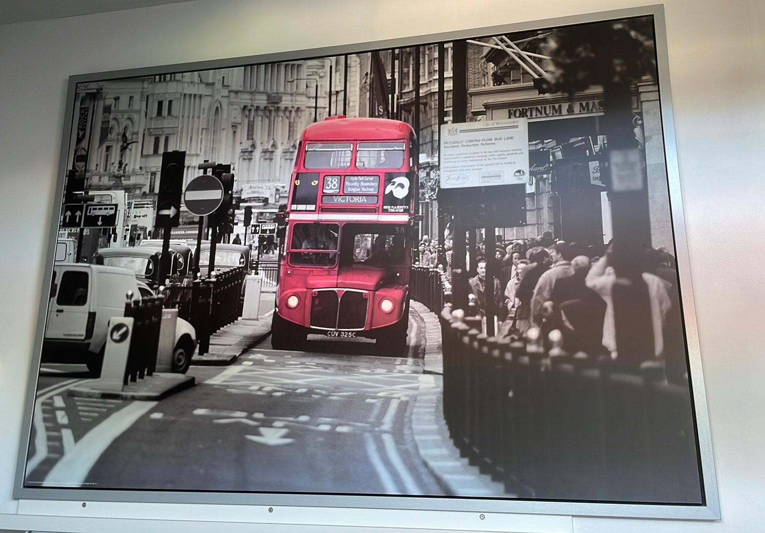 Ikea Londen London poster met rode dubbeldekker, Huis en Inrichting, Woonaccessoires | Schilderijen, Tekeningen en Foto's, Ophalen