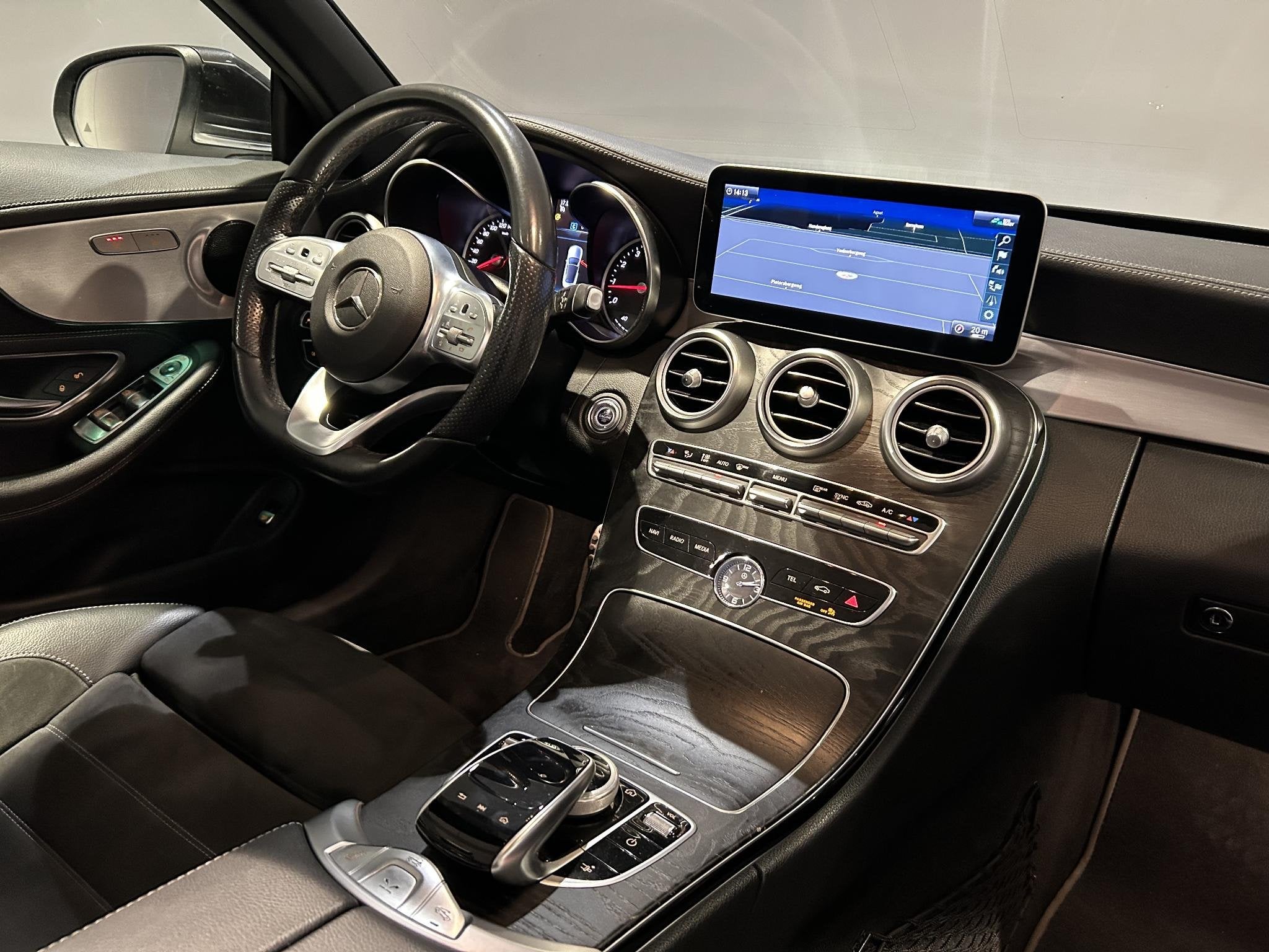 Mercedes-Benz C-klasse Cabrio 180 | AMG | Trekhaak | Camera, Auto's, Mercedes-Benz, Automaat, Cabriolet, 4 stoelen, Leder en Stof