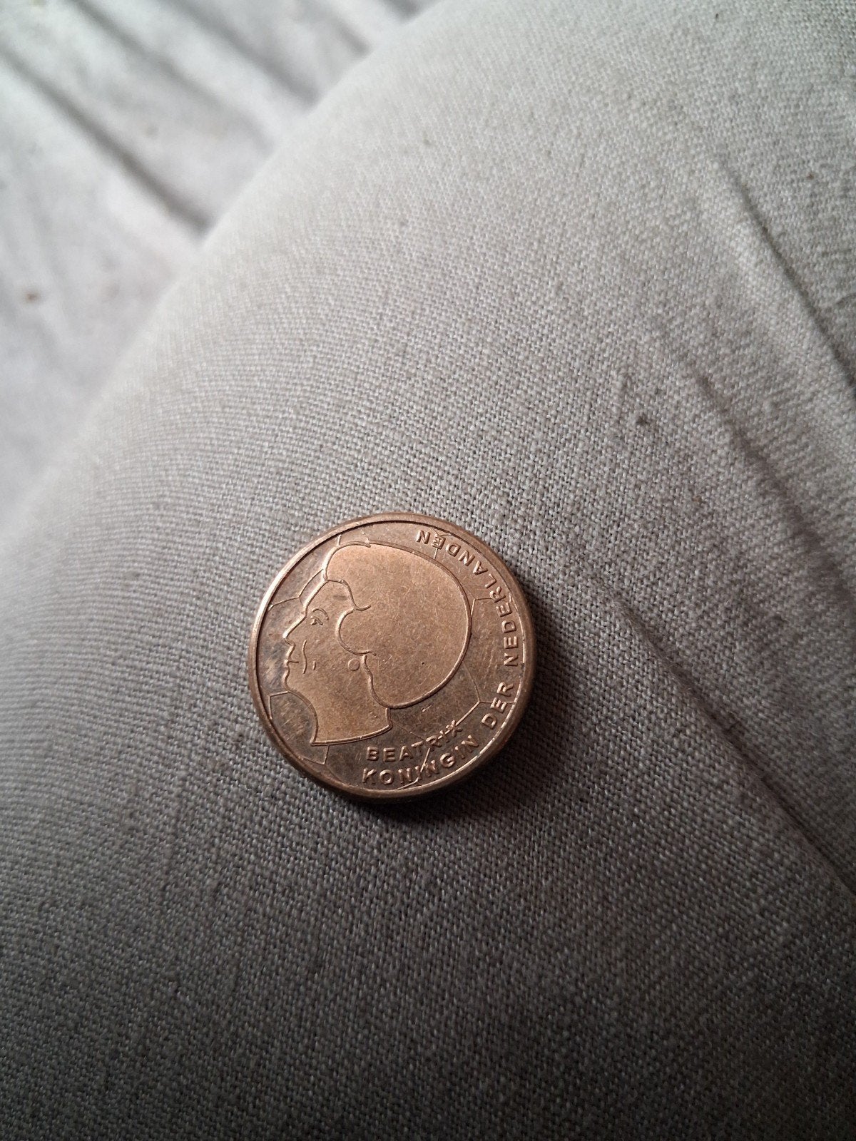 Foto 2 van 5 Gulden Koningin Beatrix 2000 Voetbalmunt