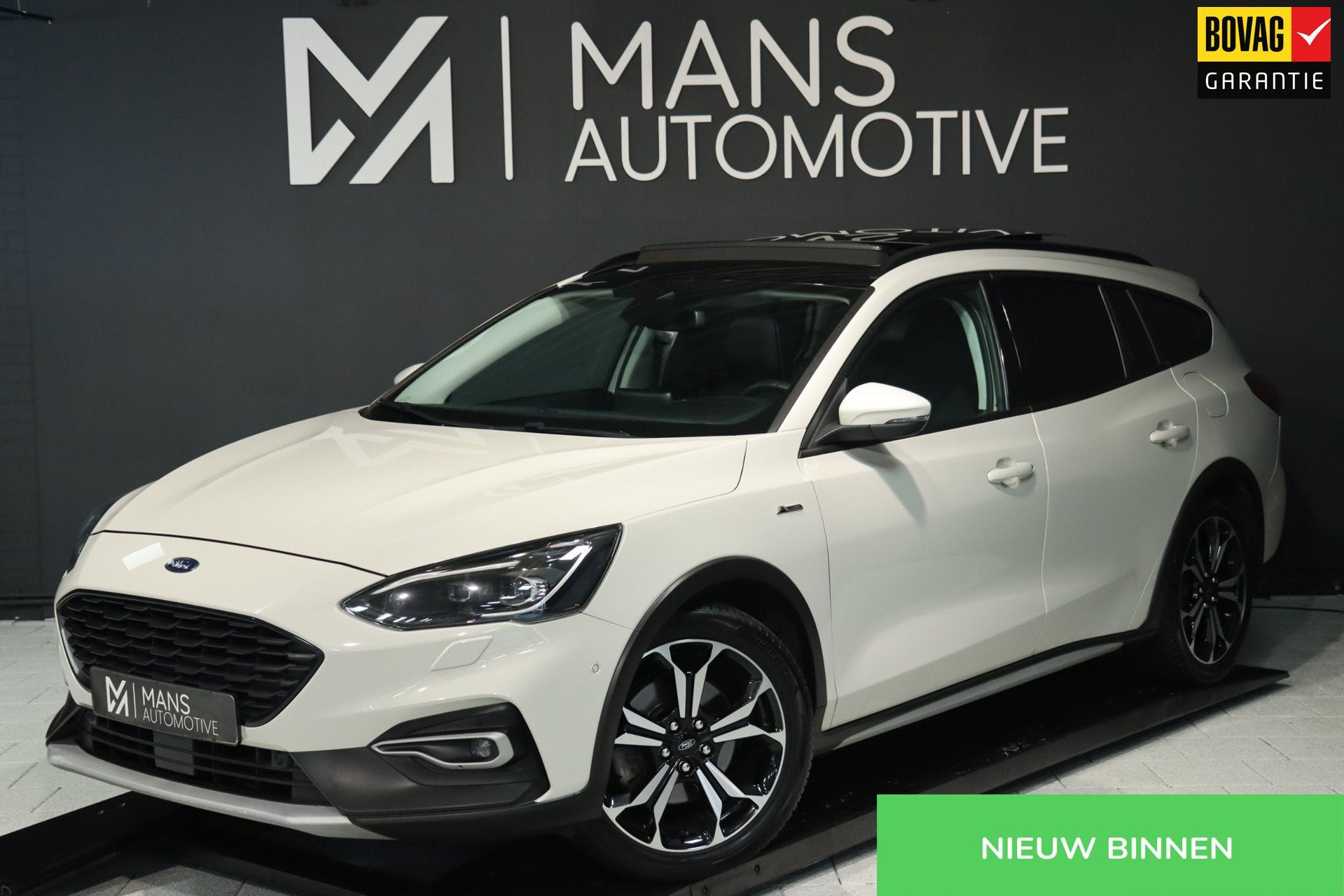 Ford Focus Wagon 1.5 Active / PANO / HUD / ACC / B&O / KEYLE, 1345 kg, Gebruikt, Zwart, Wit