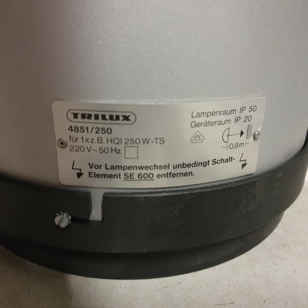 NIEUW !! GROTE SCHIJNWERPER TRILUX 250 WATT HQi TS LAMP, Ophalen, Nieuw, Metaal of Aluminium