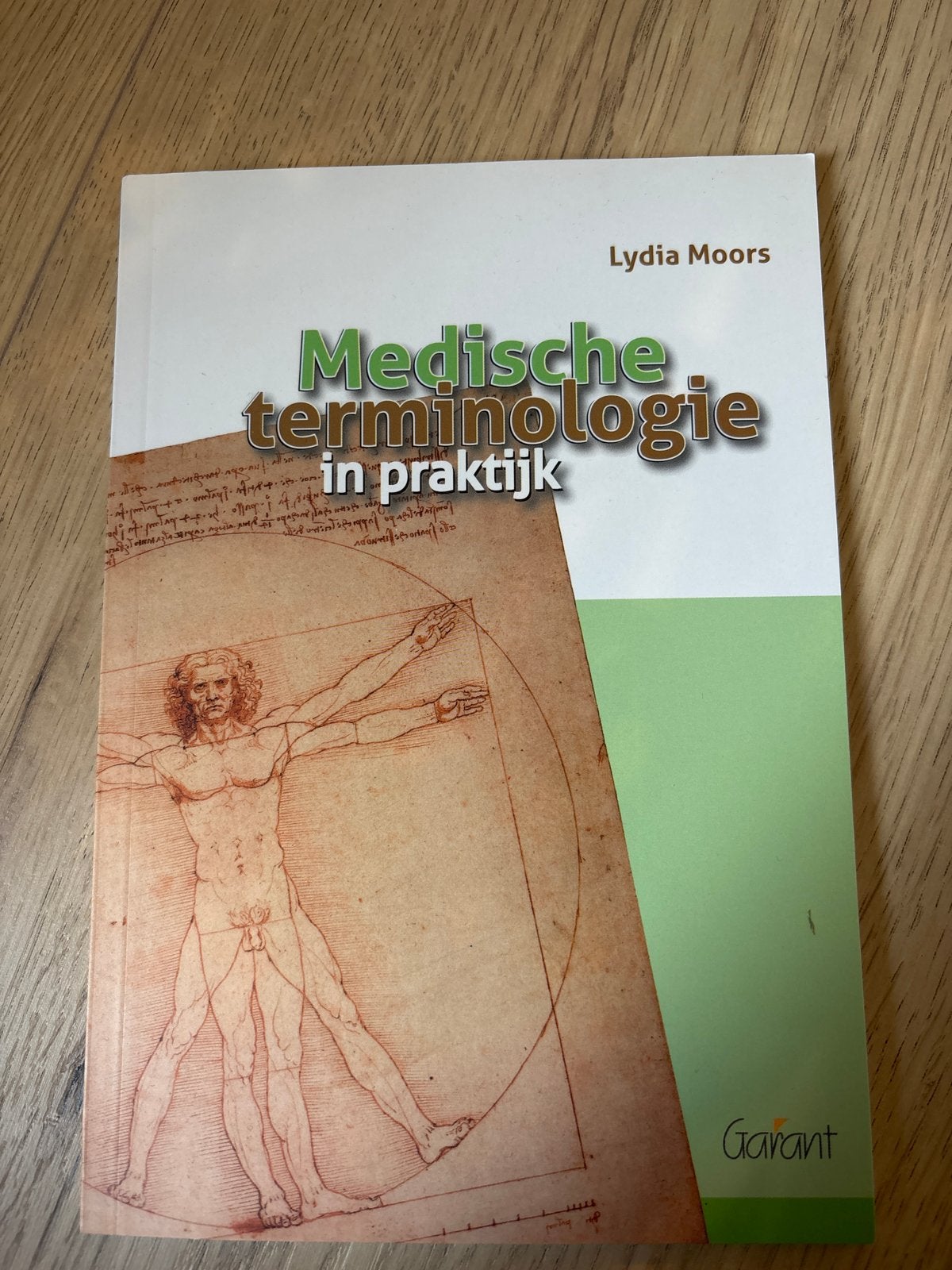 Medische terminologie in praktijk - Lydia Moors, Ophalen of Verzenden, Beta, Zo goed als nieuw, HBO