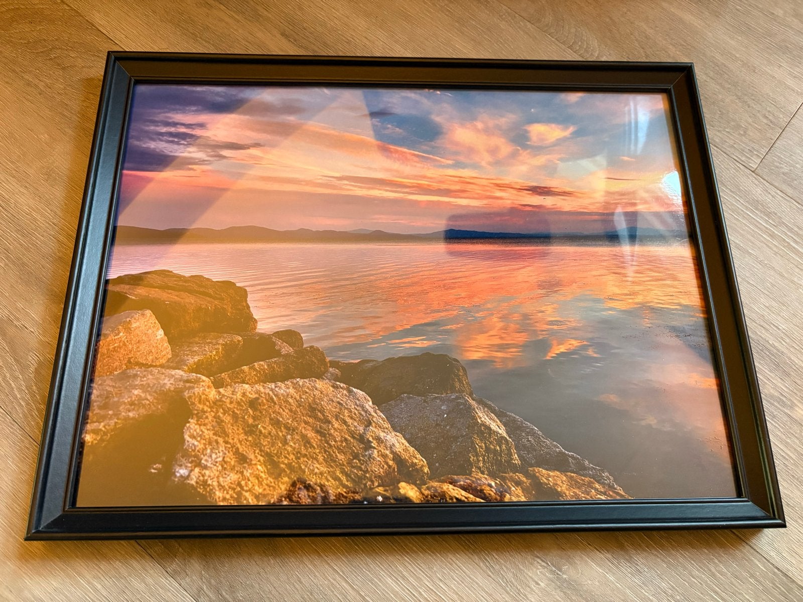 Zwarte fotolijst 30x40 cm met zonsondergang foto, Ophalen, 30 cm, Gebruikt, Fotolijst