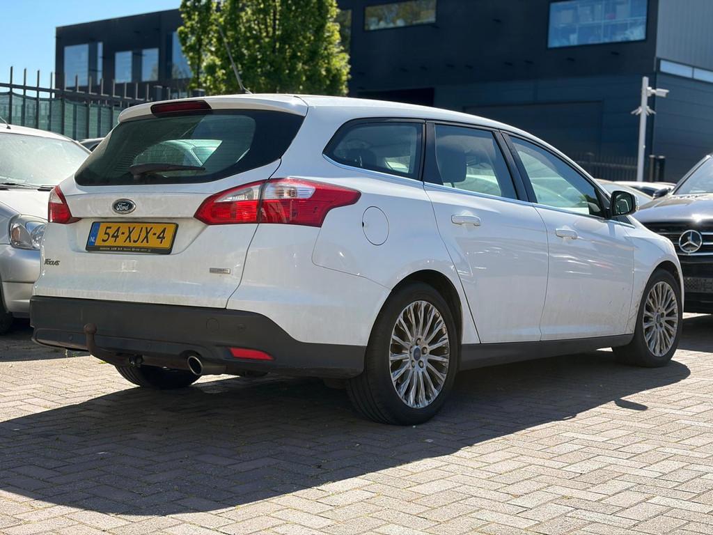 Ford Focus Wagon 1.6 EcoBoost Lease Titanium VERSNELLINGSBAK, Auto's, Gebruikt, 4 cilinders, 150 pk, Wit