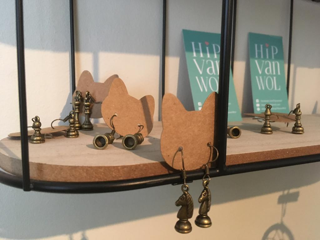 Schaakstukken, Overige materialen, Hangers, Bruin, Nieuw