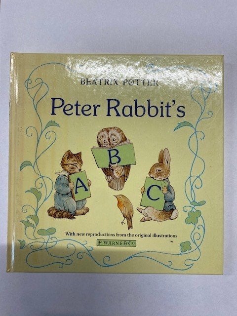 Boek - 584 - Peter Rabbit's - Beatrix Potter, Ophalen of Verzenden, Zo goed als nieuw
