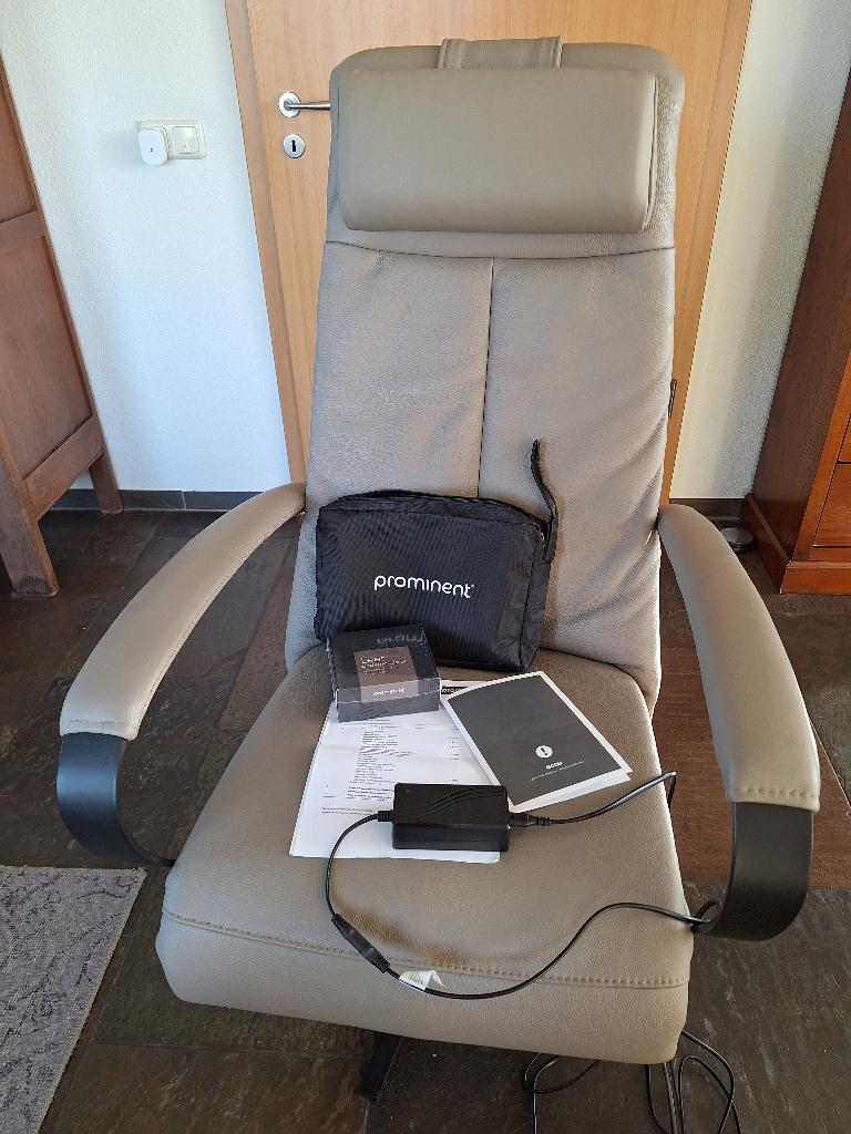 Prominent C-100 leren sta-op fauteuil, 2 maanden gebruikt, Ophalen, Nieuw, 75 tot 100 cm, 50 tot 75 cm