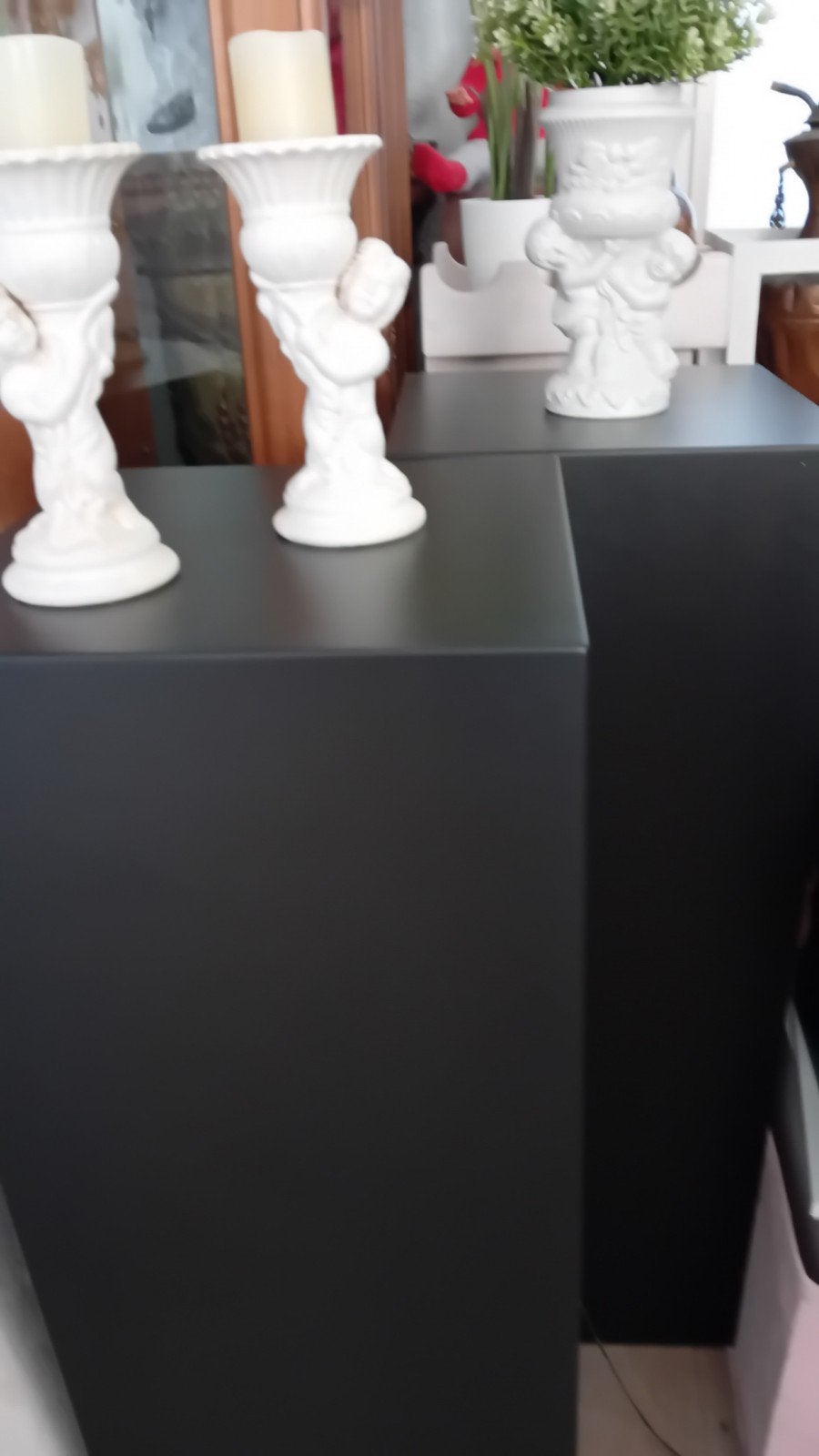 2 zwarte pilaren., Huis en Inrichting, Woonaccessoires | Zuilen en Pilaren, Ophalen