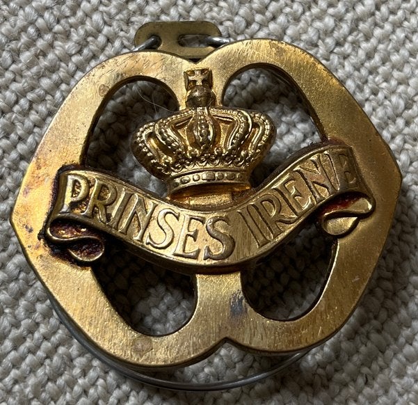 Baret embleem Garderegiment Fuseliers Prinses Irene, Ophalen of Verzenden, Landmacht, Nederland, Embleem of Badge