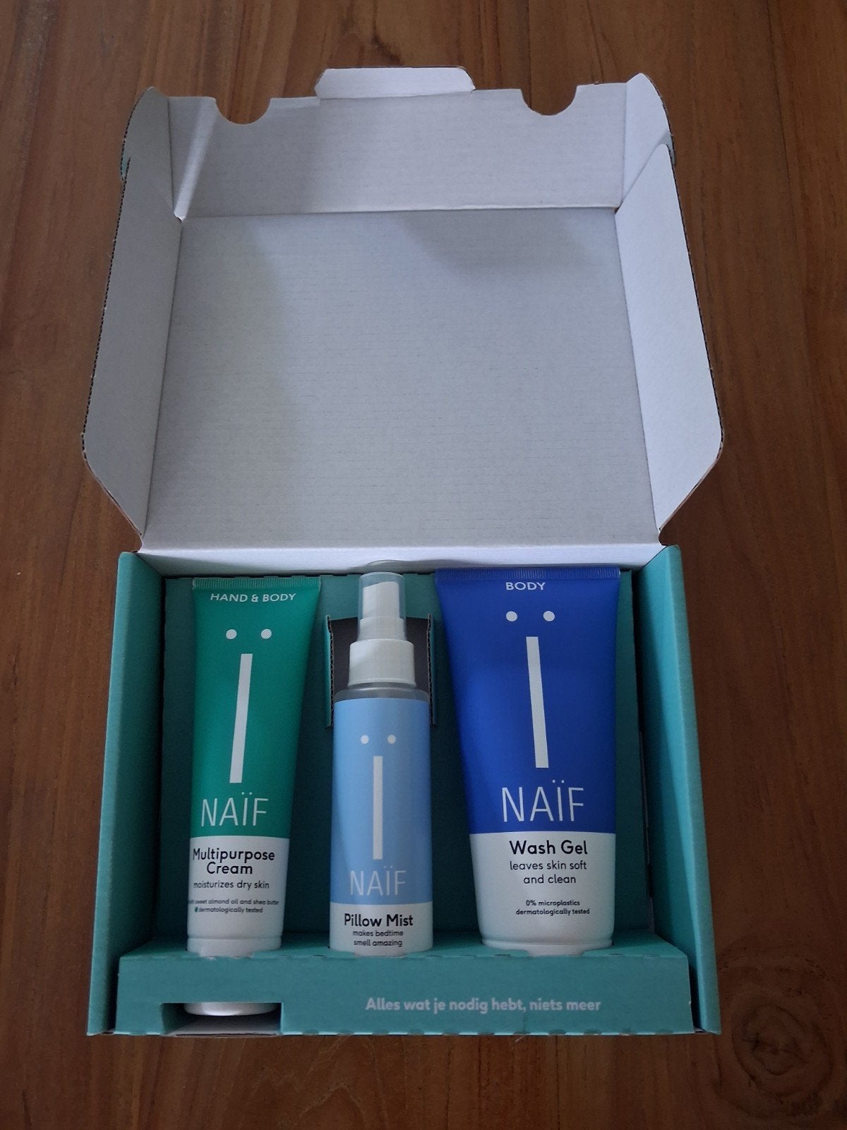 NAÏF Verzorgingsset:Multipurpose Cream, Pillow Mist, Washge