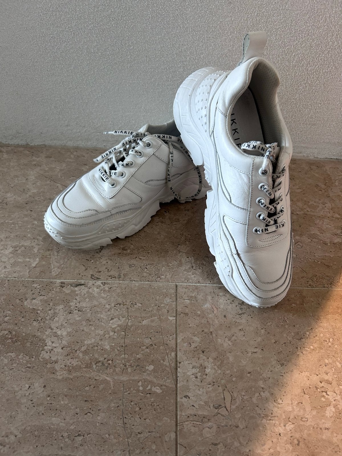 Nikkie sneakers wit, maat 39, Ophalen of Verzenden, Zo goed als nieuw, Wit, Sneakers of Gympen