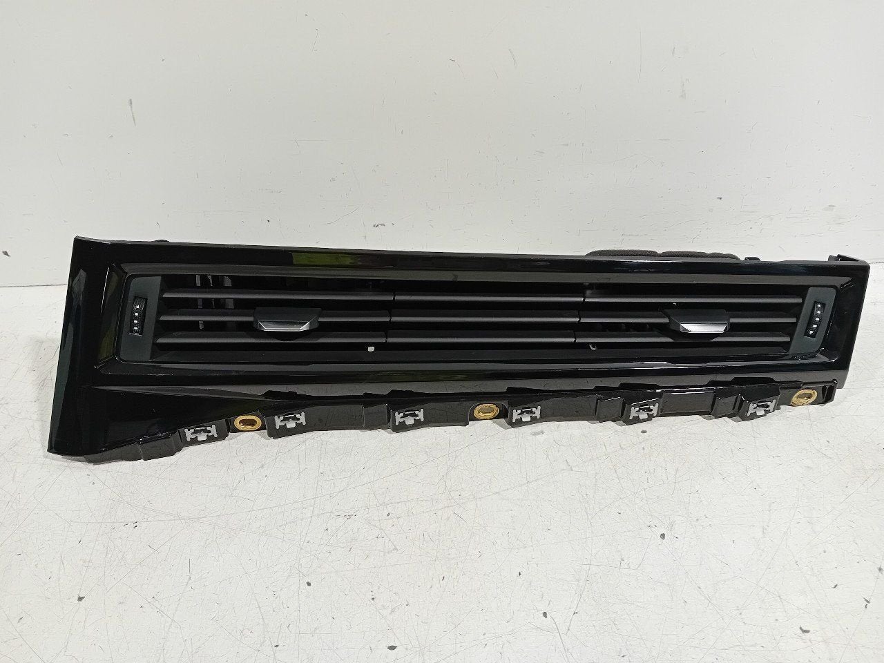 Dashboard luchtrooster midden Audi A1, Auto-onderdelen, Dashboard en Schakelaars, Audi, Gebruikt, Herkomst onderdeel bekend, 12 maanden garantie