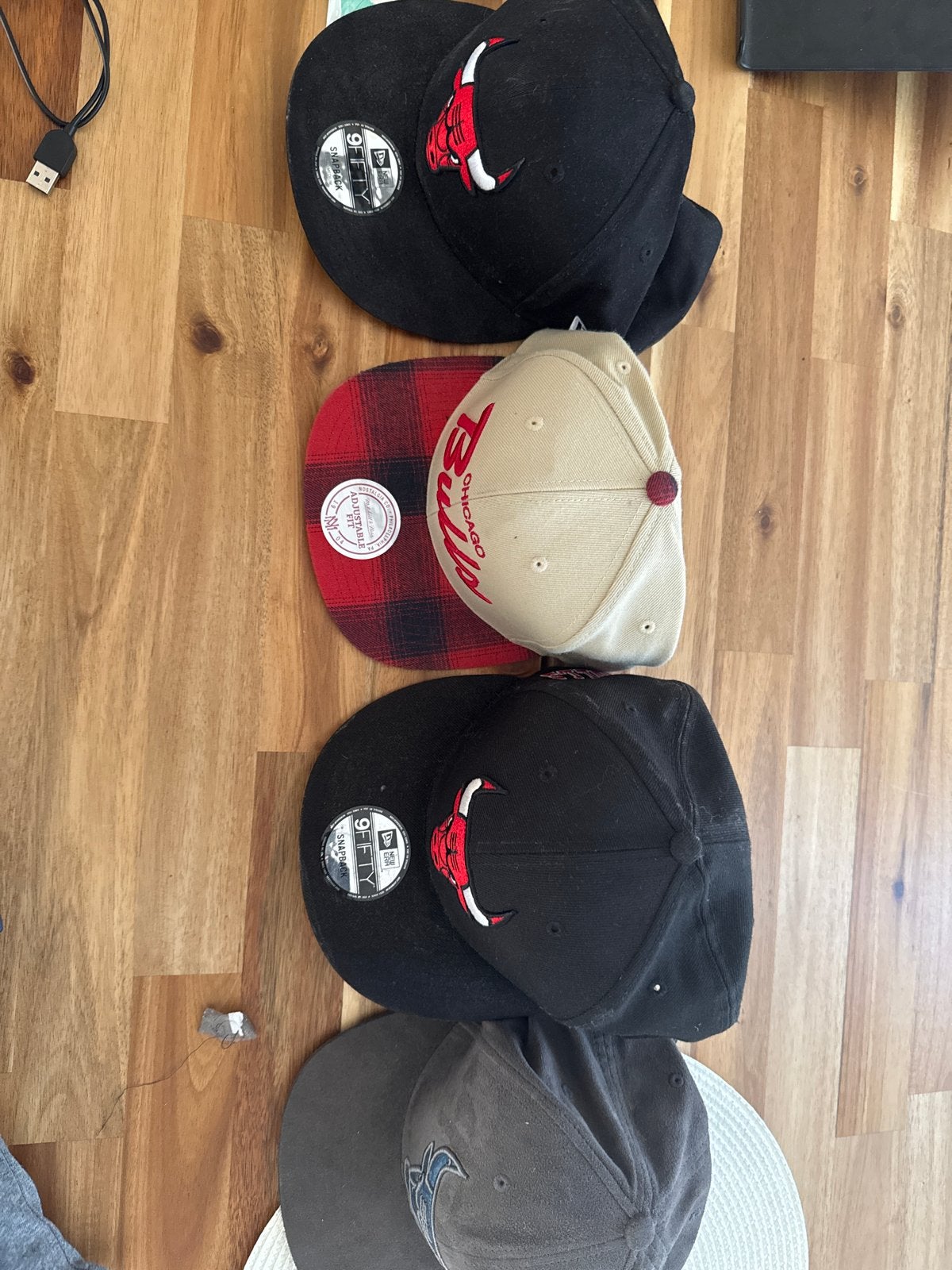 Chicago Bulls petten - New Era en Mitchell & Ness, Ophalen of Verzenden, Gedragen, One size fits all, Pet