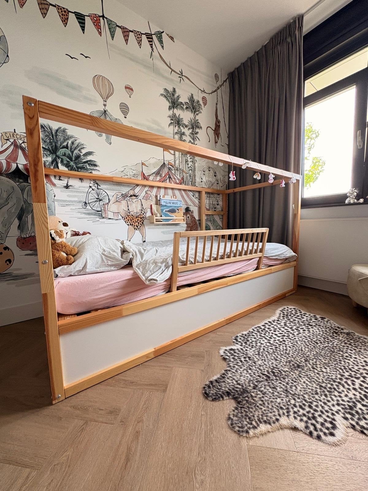 Foto 3 van Omkeerbaar kinderbed / hoogslaper met bedhekje