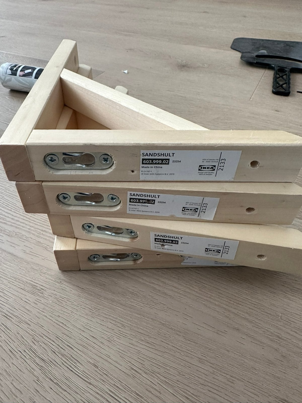 IKEA SANDSHULT houten plankdragers / wandsteunen – set van 4, Ophalen of Verzenden, Nieuw