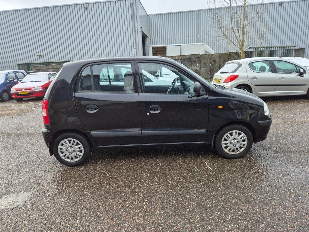 Hyundai Atos 1.1i Active Young, km stand 112234, apk 28-1-20, Auto's, Hyundai, Voorwielaandrijving, Stof, 4 cilinders, Zwart