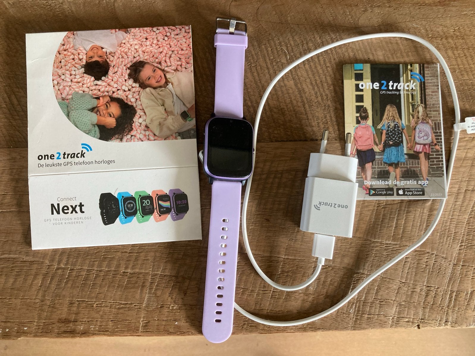 One2track Next GPS Horloge Kinder Smartwatch Paars, Paars, Ophalen of Verzenden, Zo goed als nieuw, Waterdicht