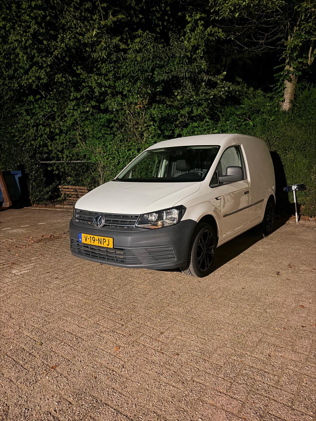 Nette Volkswagen caddy 1.2tsi, Dealer onderhouden, Stof, Parkeersensor, Volkswagen