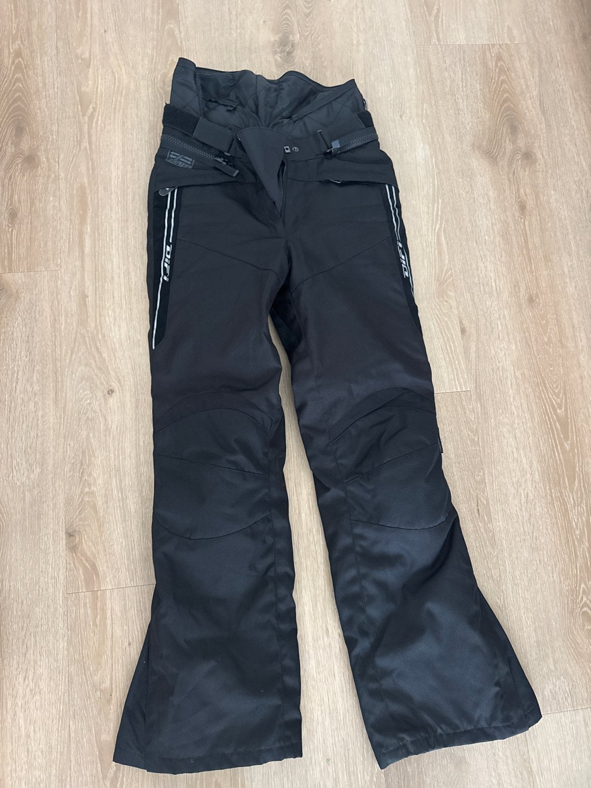 Zwarte motorbroek met uitneembare voering, maat 38/40 (M), Motoren, Kleding | Motorkleding, Ophalen, Tweedehands, Dames, Broek | textiel