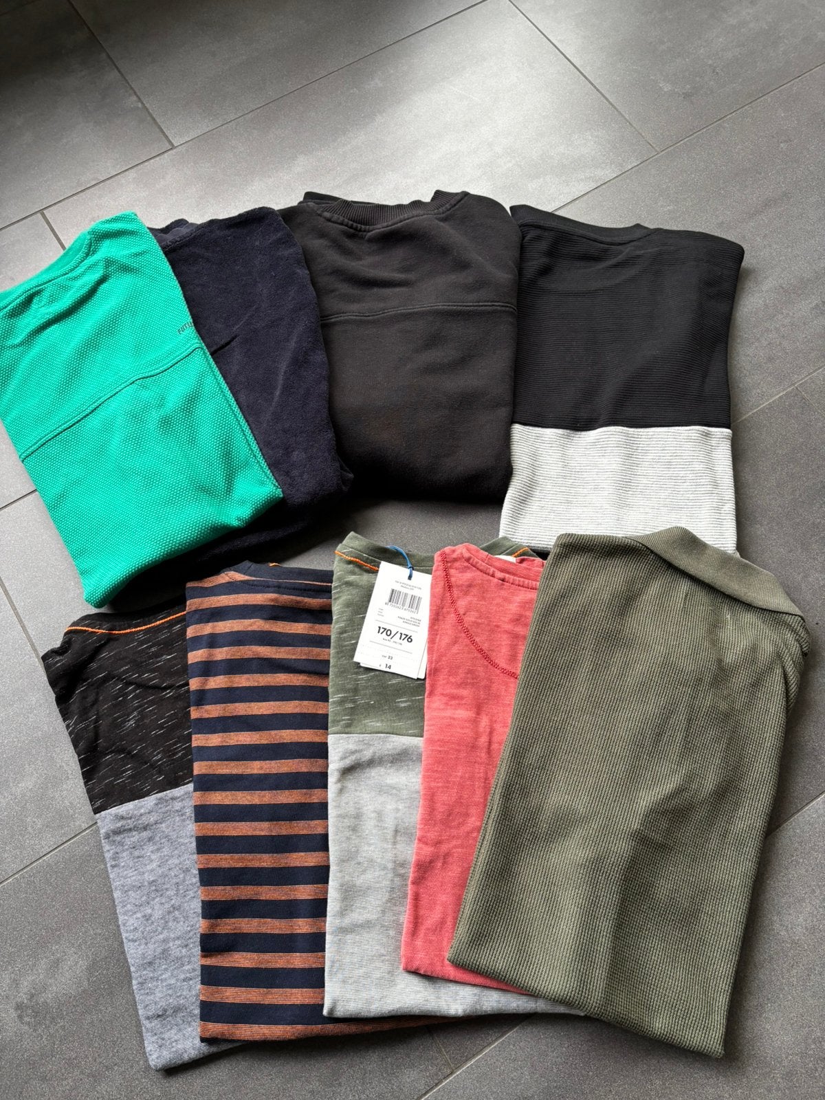 Set t-shirts jongen maat 170/176, Ophalen, Zo goed als nieuw, Maat 170