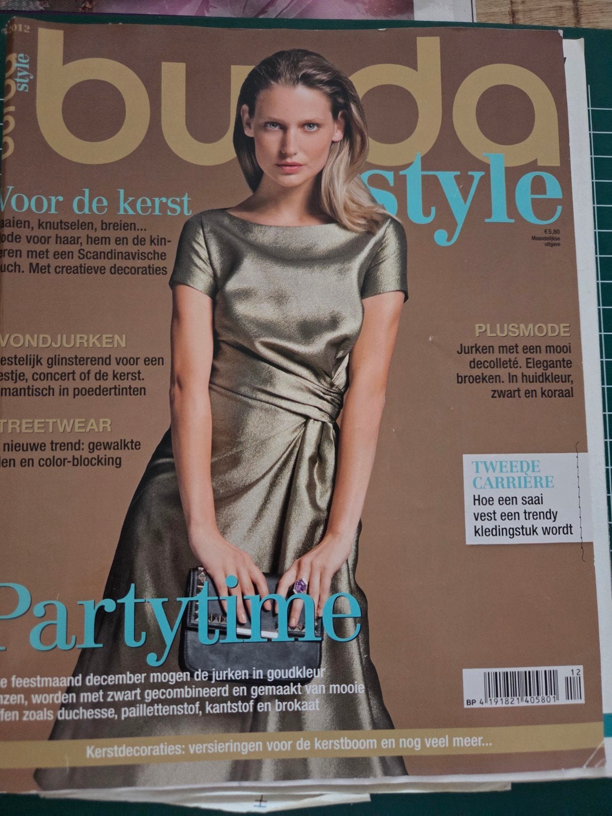 Burda Style december 2012 - Feestelijke mode & patronen, Hobby en Vrije tijd, Overige typen, Vrouw, Zo goed als nieuw, Burda