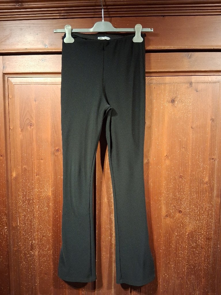 Zwarte stretch broek wijde pijp met split M Zara, Maat 38/40 (M), Ophalen of Verzenden, Zo goed als nieuw, Lang