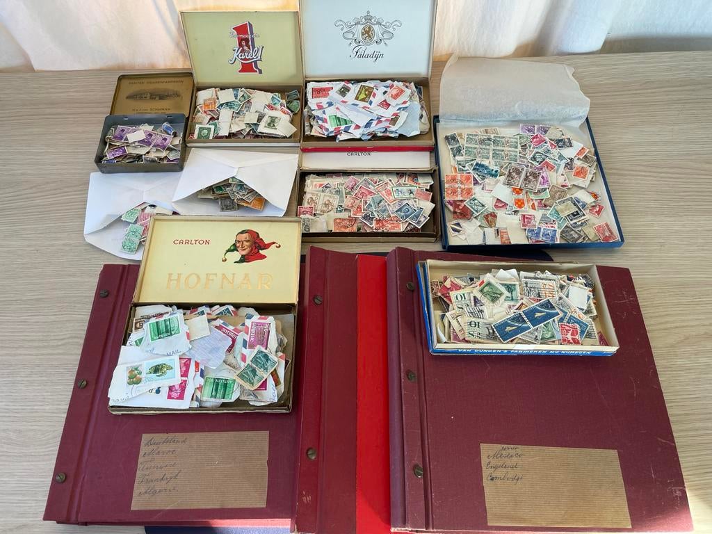 Verzameling oude postzegels met sigarendoosjes, Ophalen of Verzenden, Buitenland