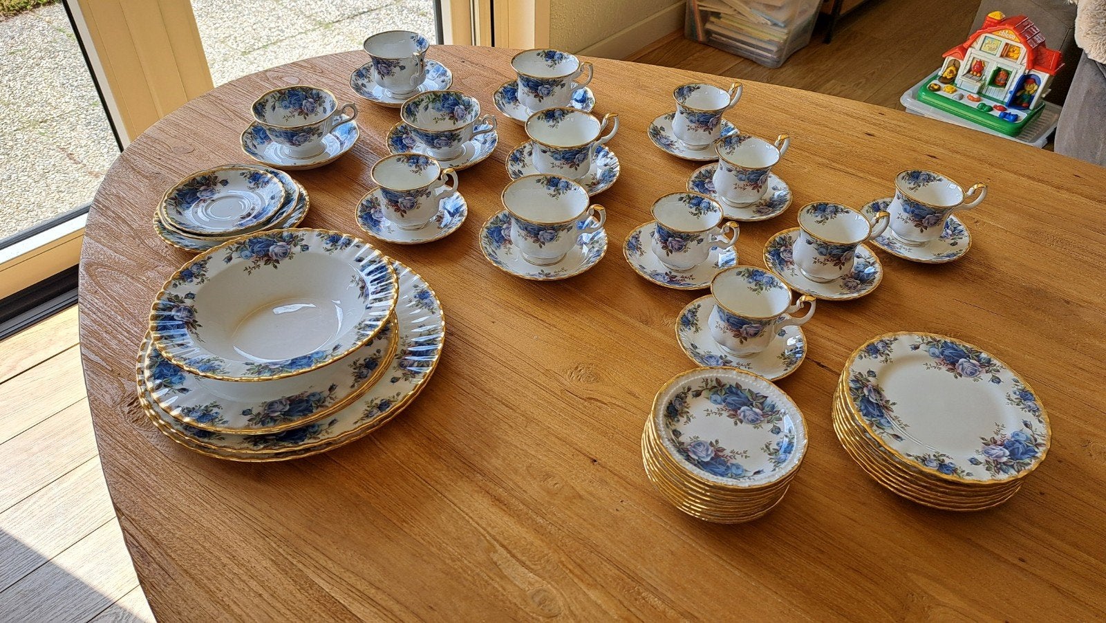 Super mooi Royal Albert met Moonlight rose decor servies, Ophalen