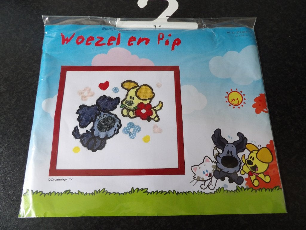 Nieuw borduurpakket Woezel & Pip met bloemen, Ophalen of Verzenden, Nieuw, Handborduren, Borduurpakket