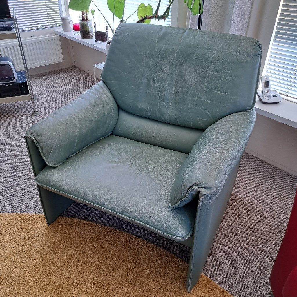 Leolux design fauteuil, type Bora, olijfgroen leer, Ophalen, Gebruikt, 75 tot 100 cm, Leer