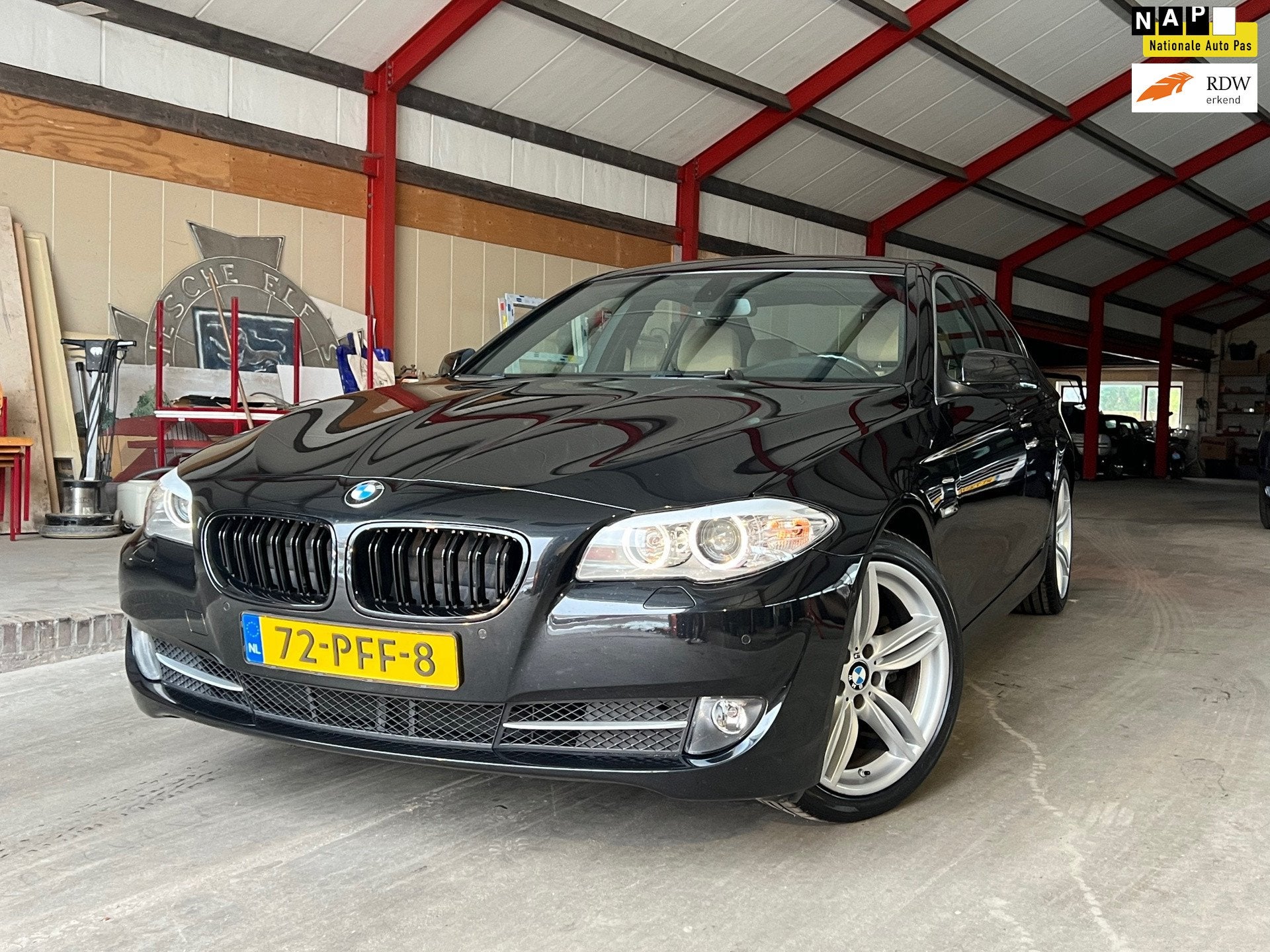BMW 5-serie 523i | Automaat + Cruise + Clima + Trekhaak Nu, Auto's, BMW, Bedrijf, Te koop, 5-Serie, ABS, Airbags, Airconditioning