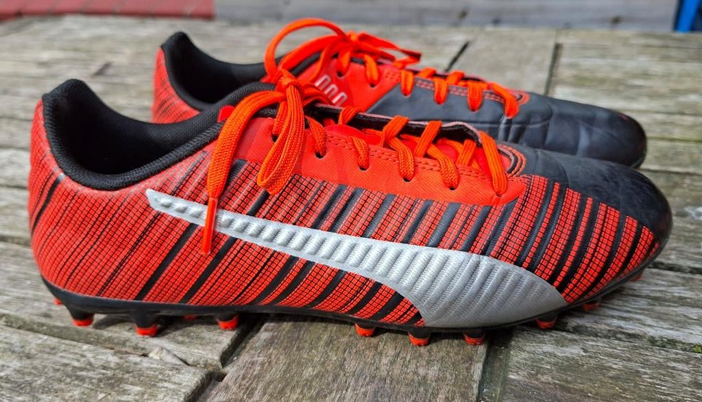 Puma voetbalschoenen, Ophalen of Verzenden, Zo goed als nieuw, Schoenen
