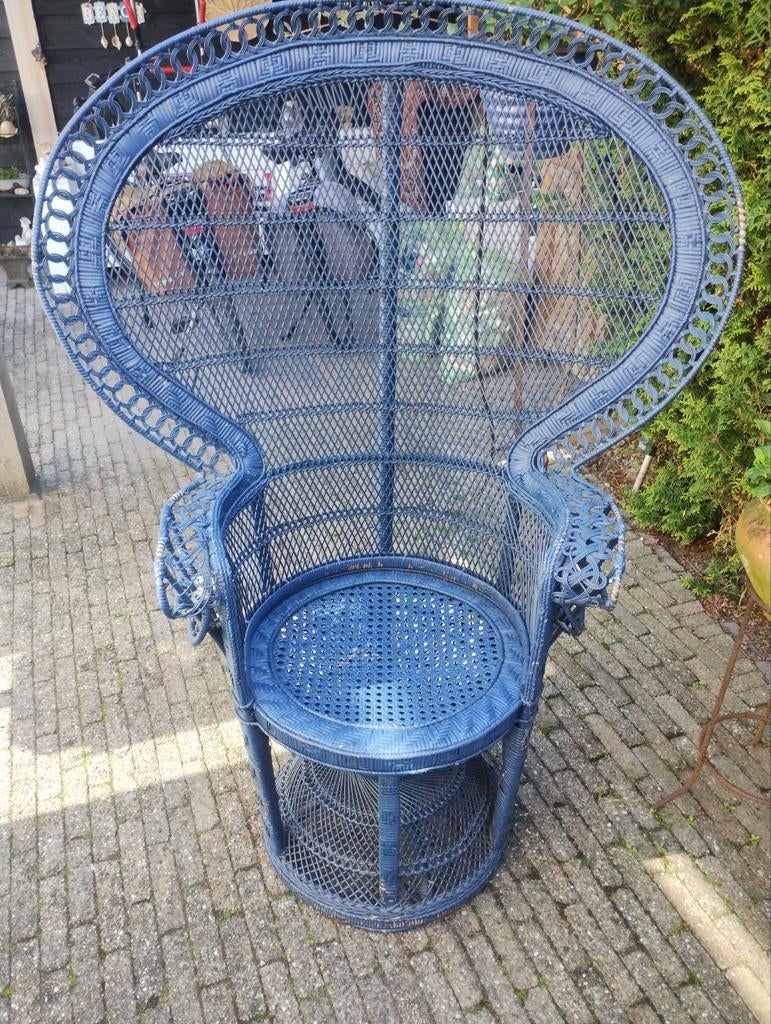 Vintage blauwe rotan pauwenstoel, Gebruikt, Blauw, Riet of Rotan, Ophalen of Verzenden