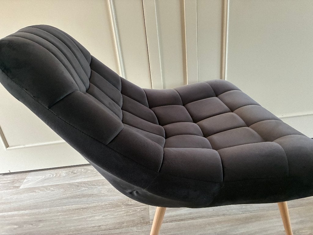 Moderne donkergrijze suede fauteuil - Zo goed als nieuw, Ophalen, 75 tot 100 cm, Zo goed als nieuw, Stof
