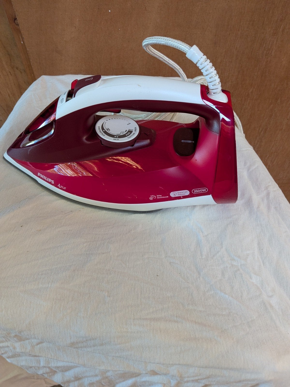 Philips Azur Strijkijzer 2500W - Rood/Wit, Witgoed en Apparatuur, Strijkijzers en Strijkplanken, Ophalen of Verzenden, Zo goed als nieuw