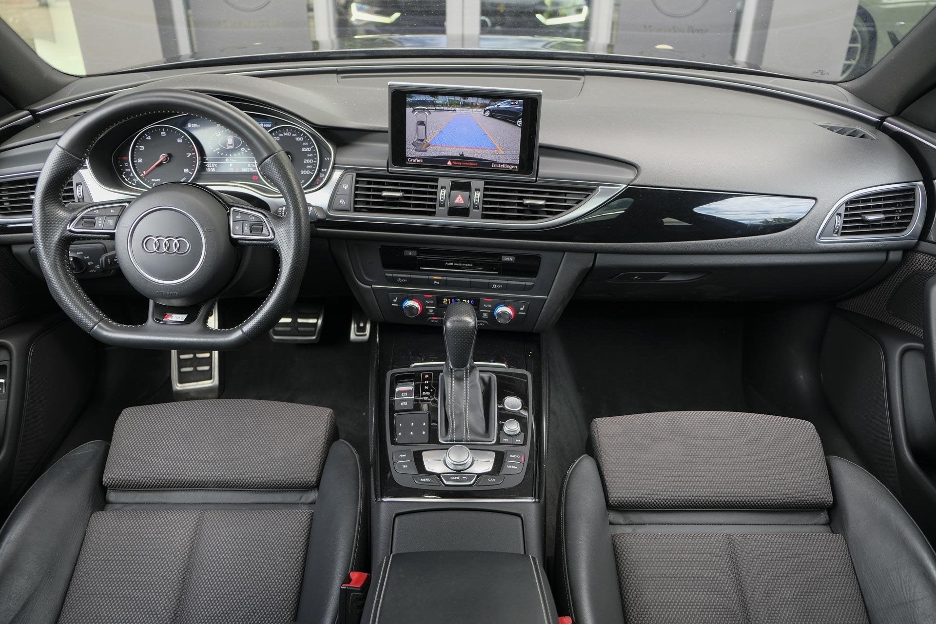 Audi A6 Avant 1.8 TFSI 190pk S-Line Panoramadak Black editio, Auto's, Audi, Gebruikt, Zwart, 1570 kg, Automatische klimaatregeling