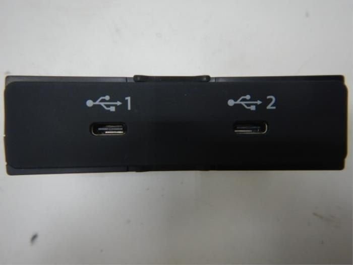 AUX/USB aansluiting Audi A3 (22742900), Ophalen of Verzenden, Gebruikt