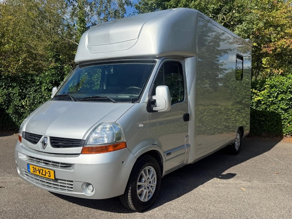 Foto 17 van Renault Master Roelofsen Paardenwagen Horsetruck LAGE KM