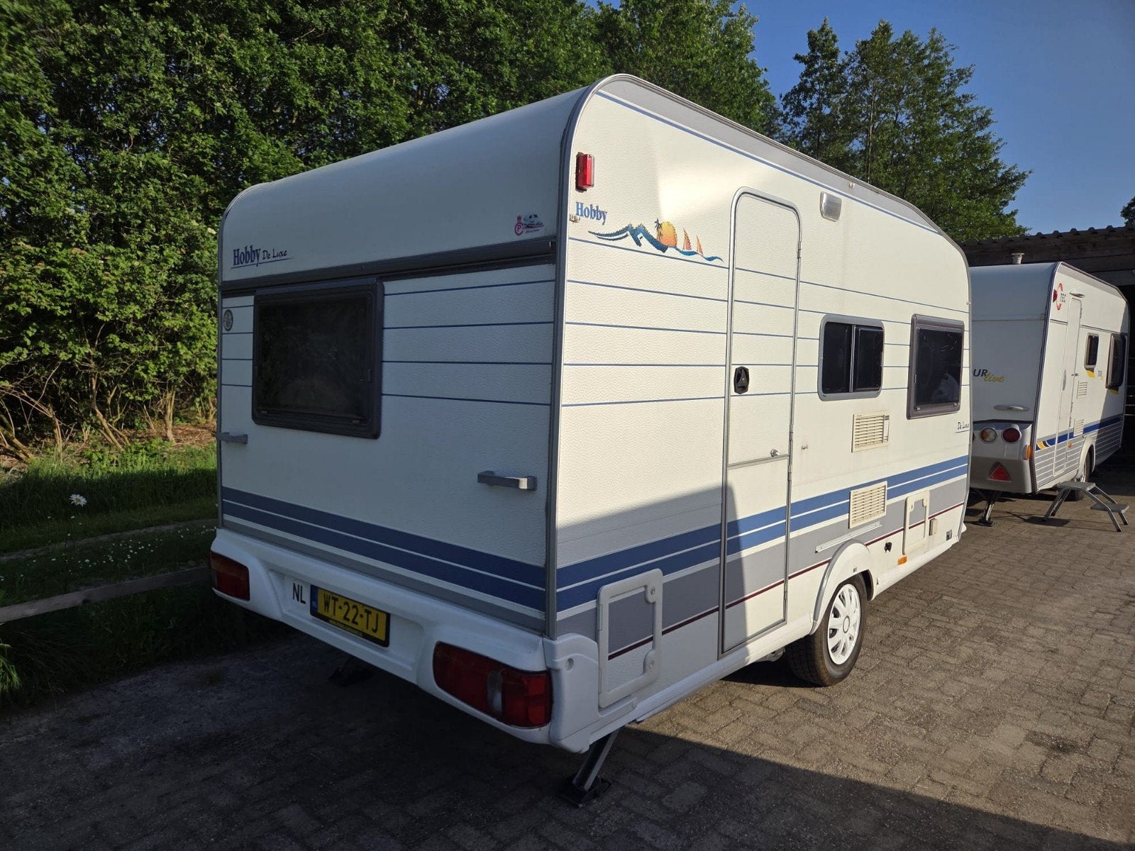 Hobby 4.20 de luxe met Dorema air voortent, Vast bed, Hobby, Treinzit, Particulier