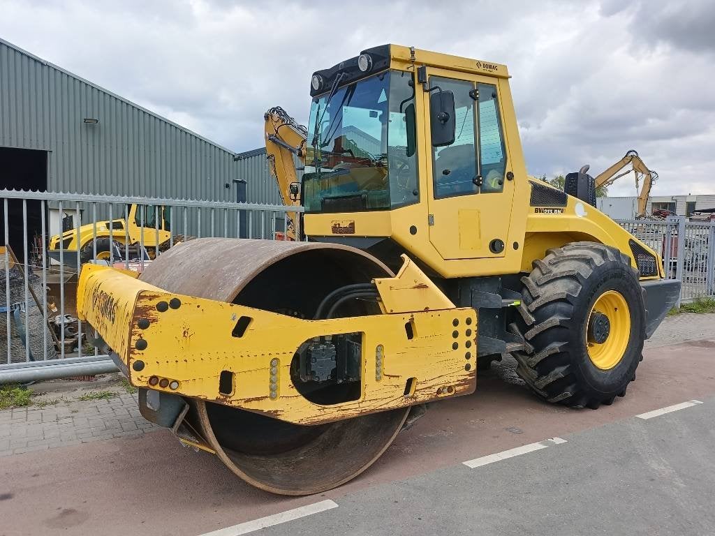 Bomag BW 213 D H-4 i wals roller compactor (bj 2016)