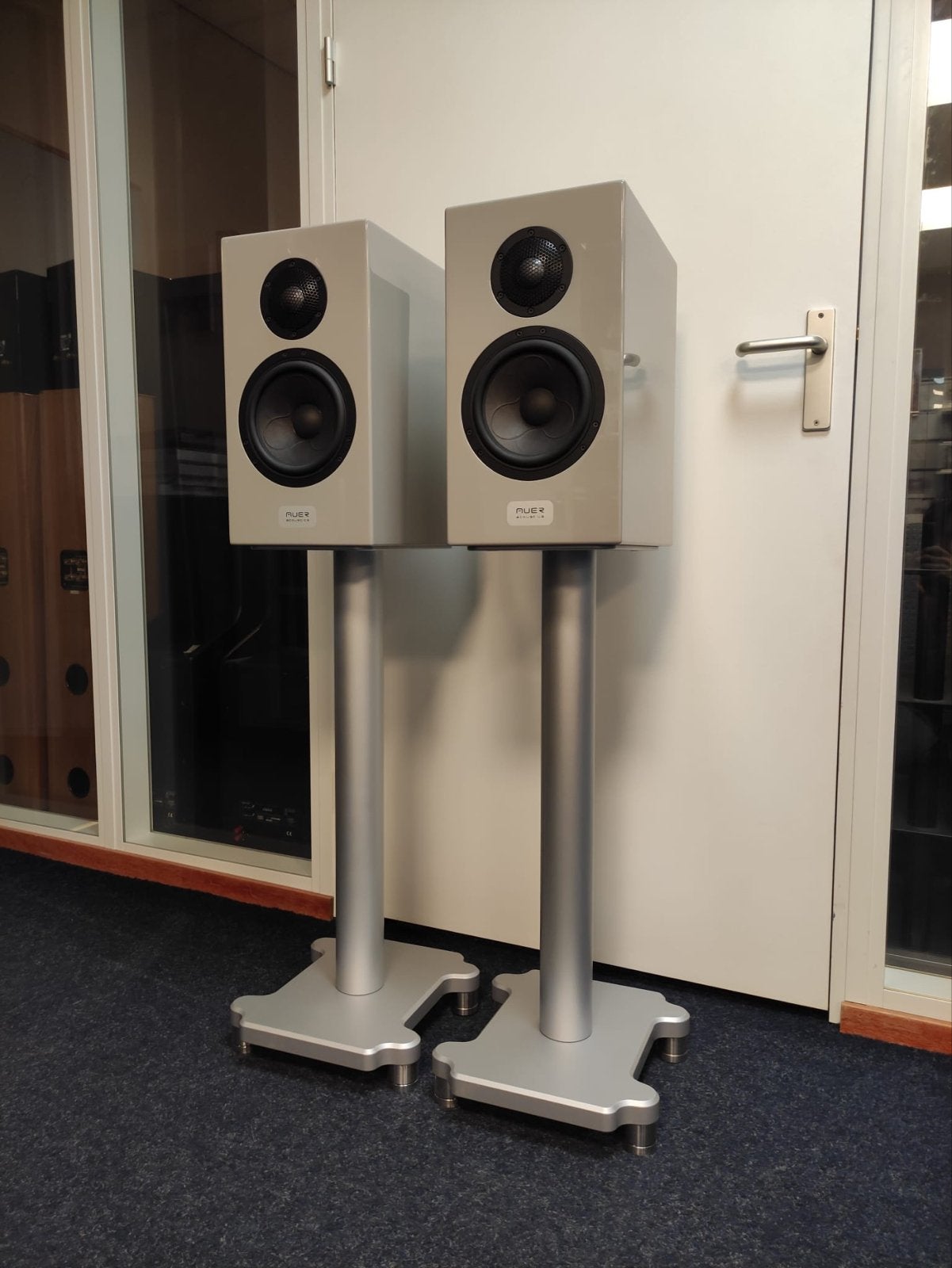 Auer Acoustics Versura Mini / V0 - High-end monitorluidsprek, Inclusief standaarden, ., Zo goed als nieuw, .