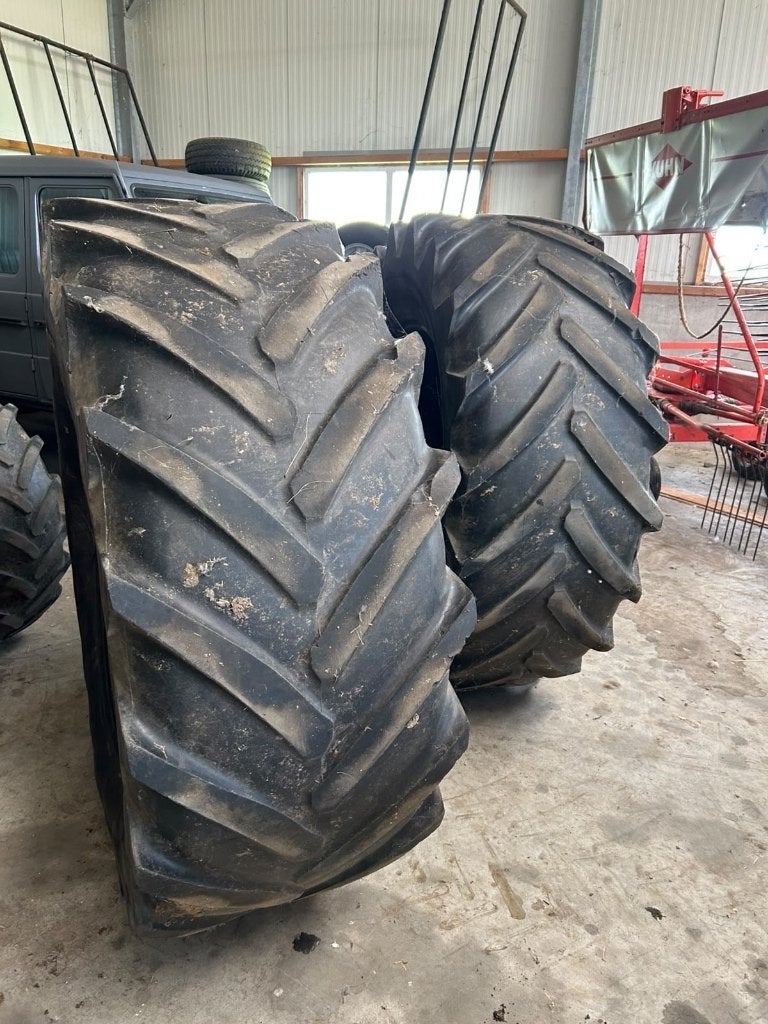 2 Trekkerbanden Michelin 650 65 38, Ophalen