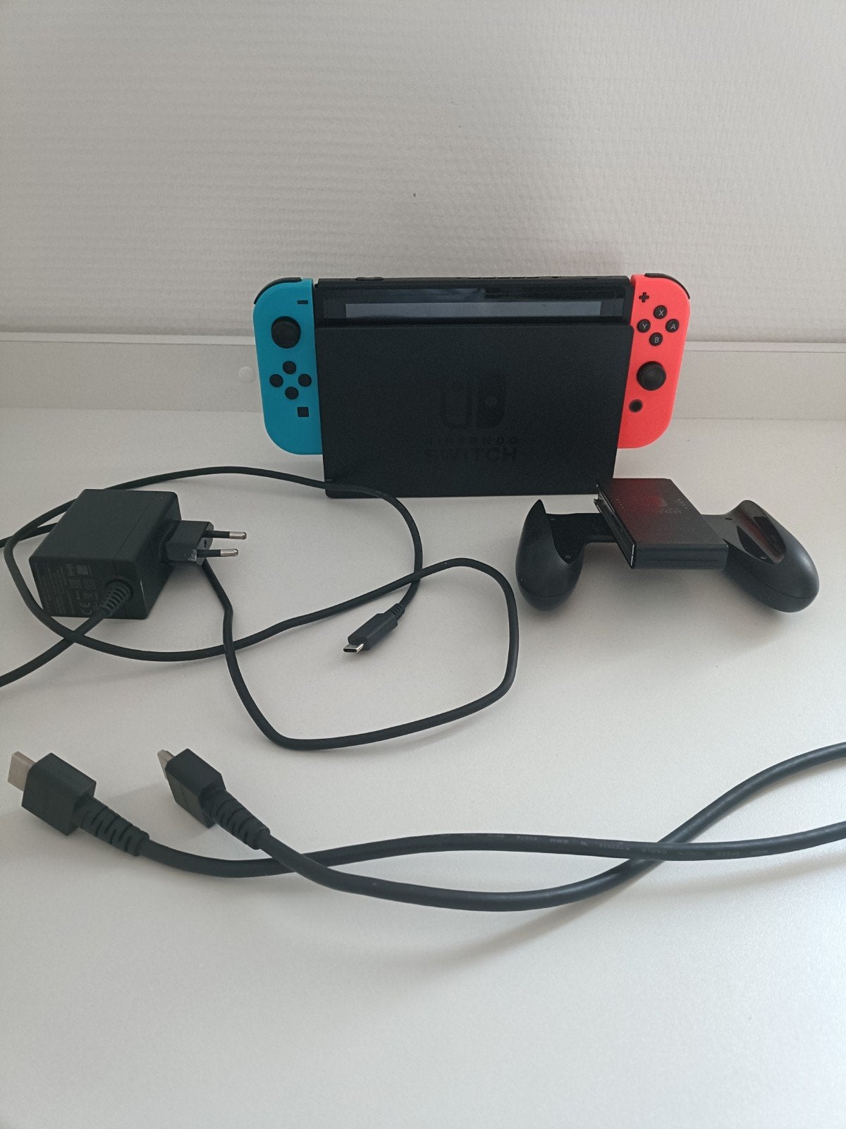 Nintendo Switch, Ophalen, Gebruikt, Met 2 controllers, Switch Original