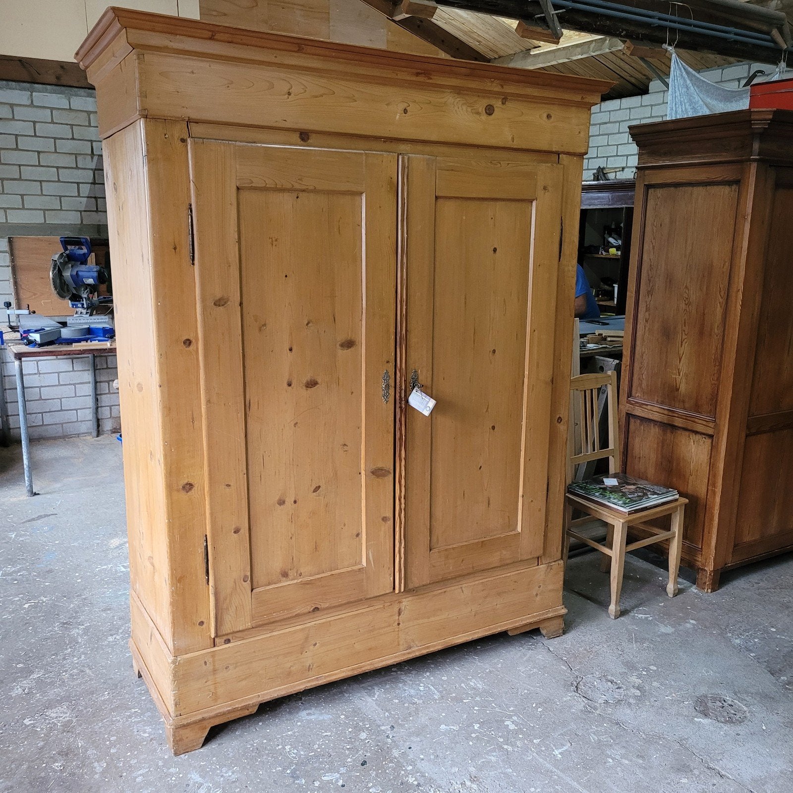 Brocante oude grenen grote kast servieskast kledingkast, Ophalen