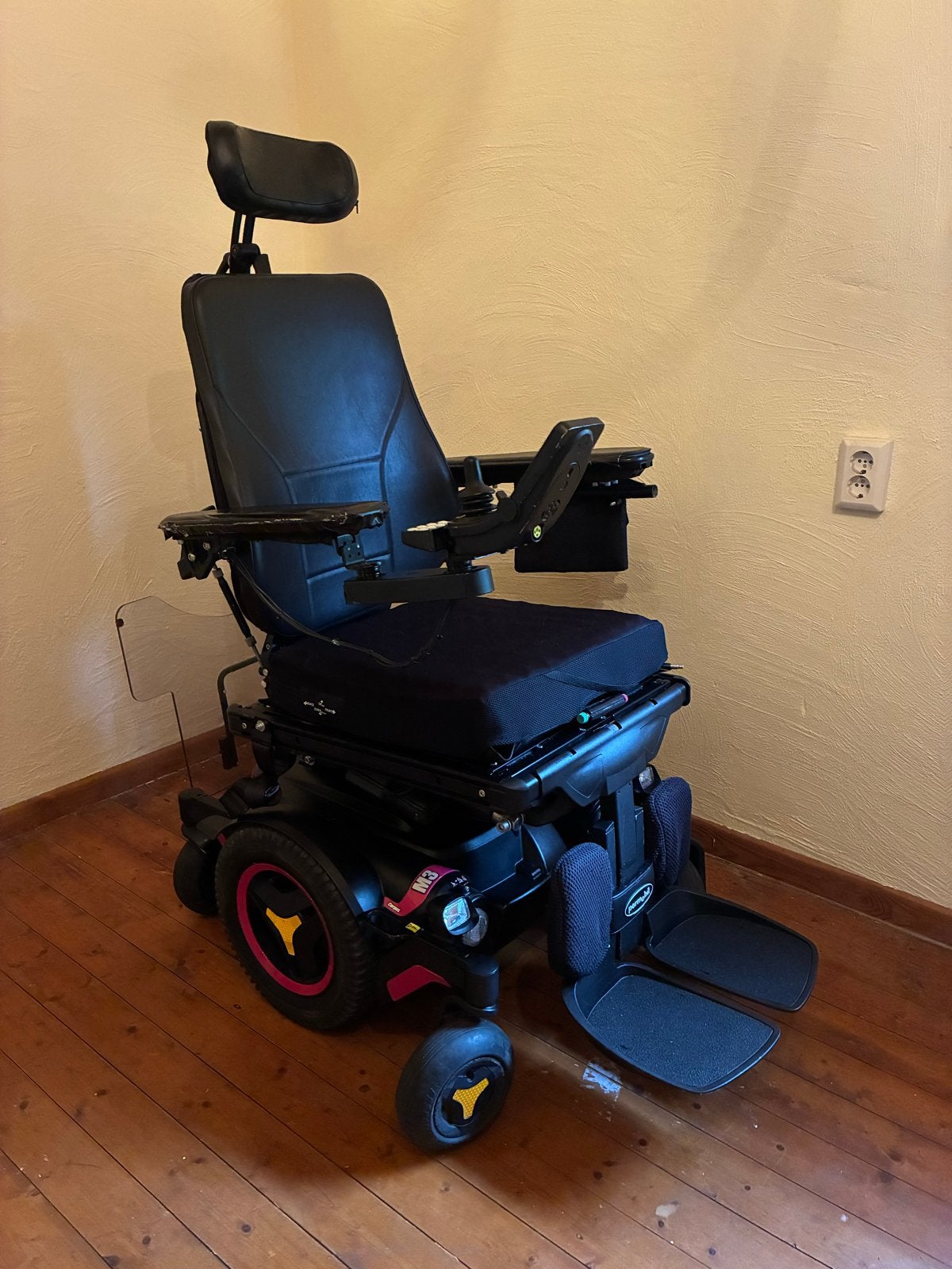 Permobil M3 Corpus, in zeer goede staat, Ophalen, Elektrische rolstoel